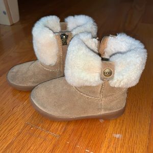 UGG Ramona Classic Short Bootie Kids
